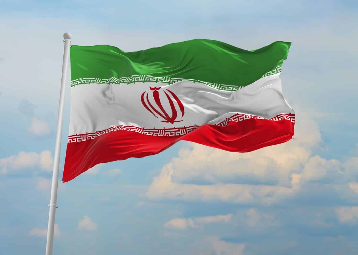 علم إيران. (مواقع)