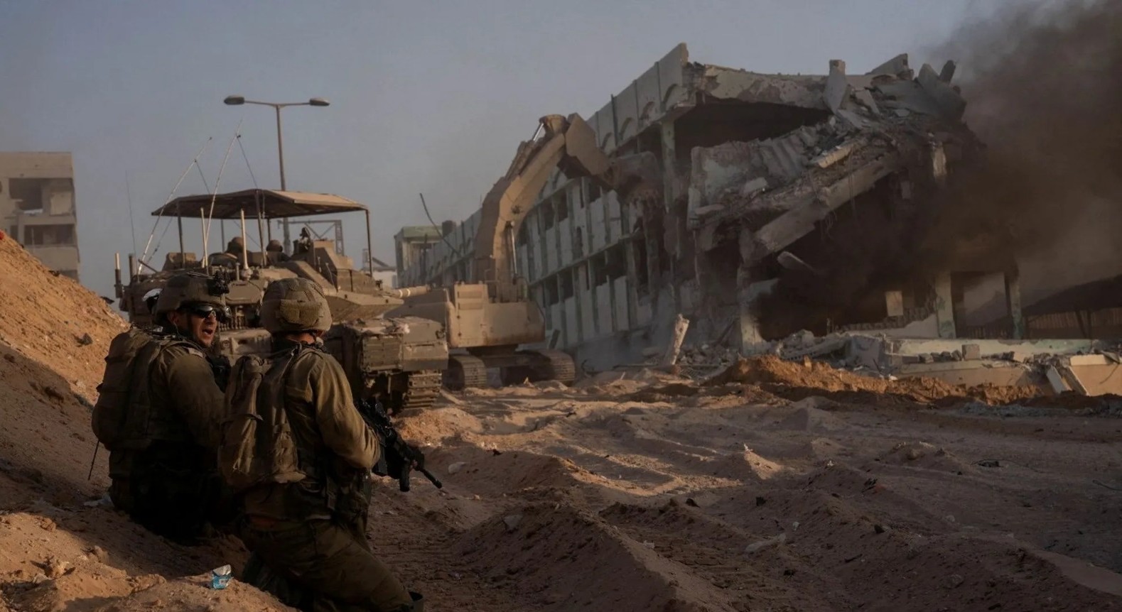 أعرب نتنياهو في محادثة مع ميرتس عن خيبة أمله من هذا القرار واتهم ألمانيا بمكافأة حماس.