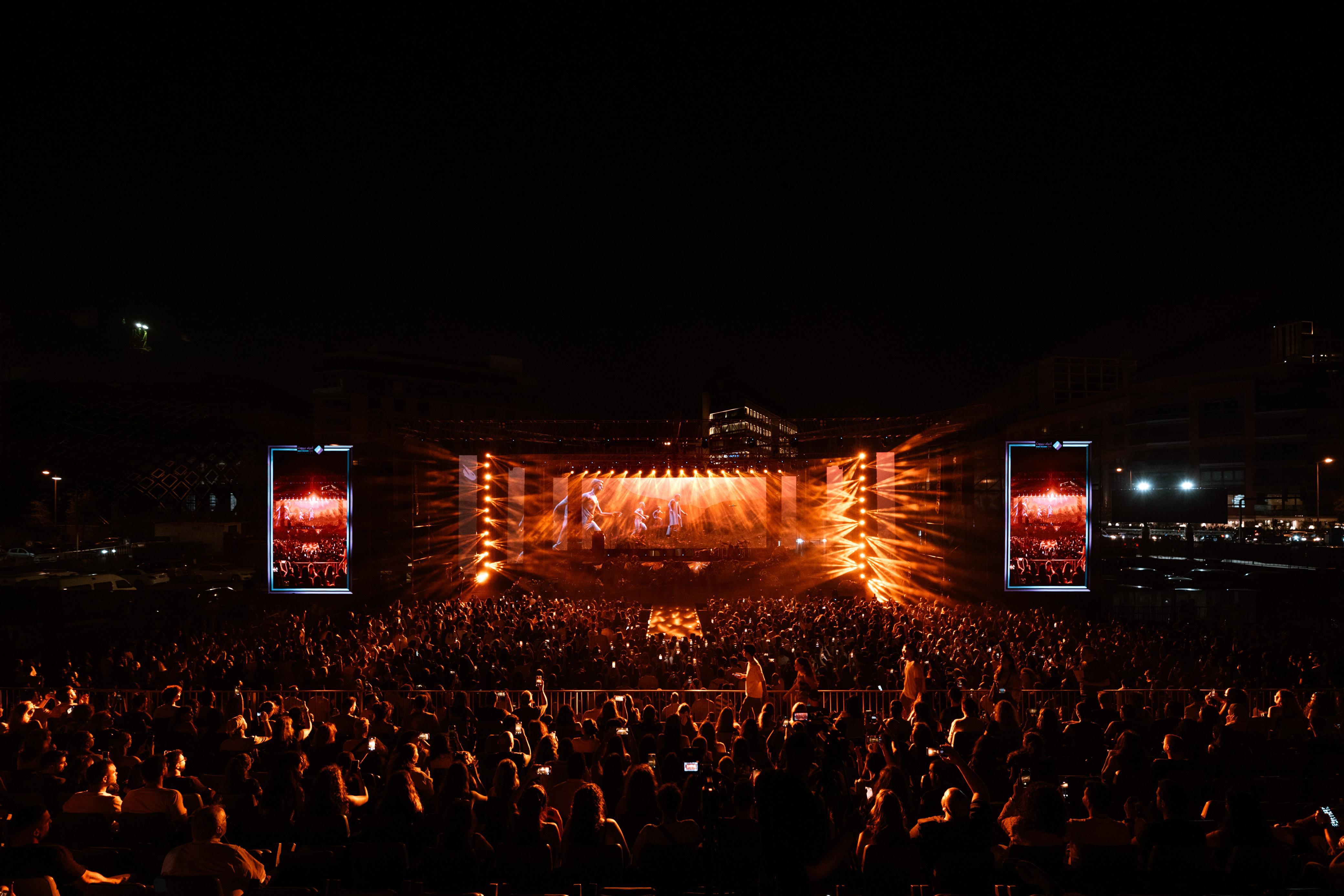 حفل فرقة أدونيس في مهرجانات أعياد بيروت (المصدر: المخرج إيلي سلامة).