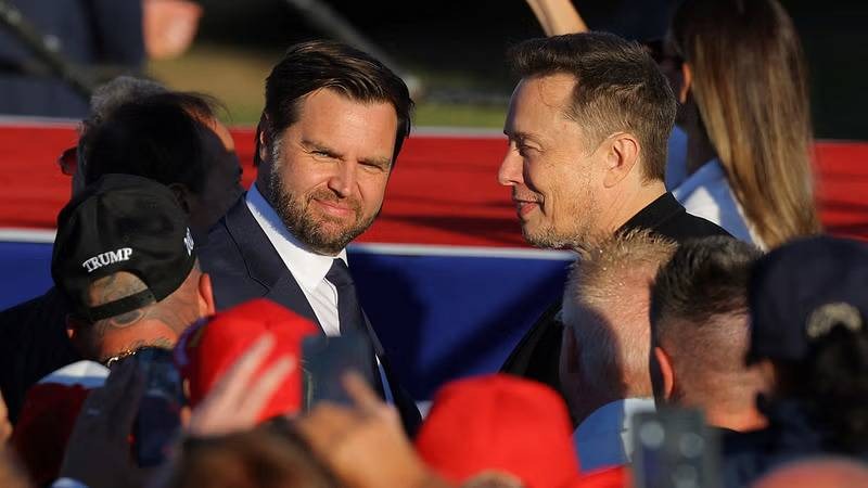 ماسك وفانس. (مواقع)