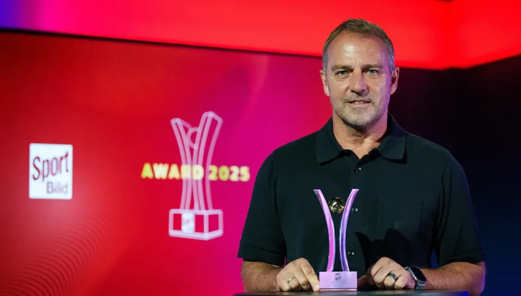 فليك يتمسّك بفيرمين لوبيز وسط إغراءات "بريميرليغ"