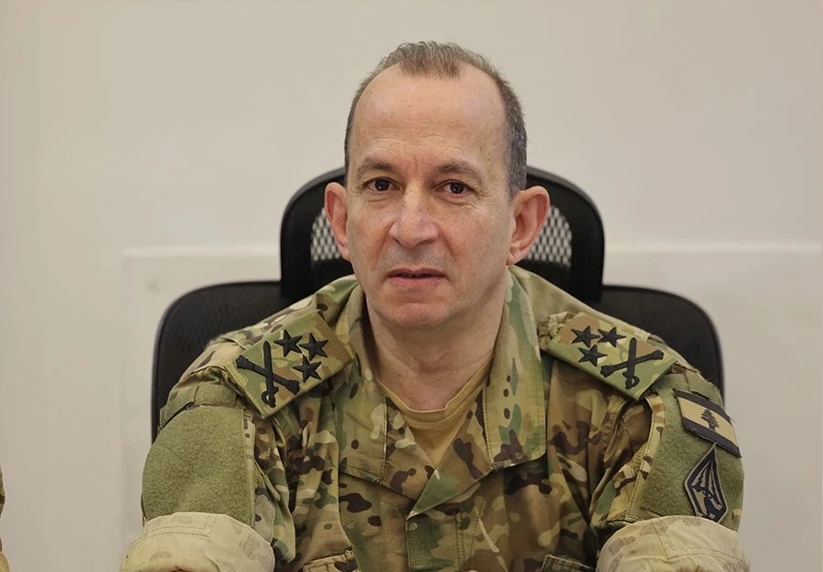 قائد الجيش رودولف هيكل. (مواقع)