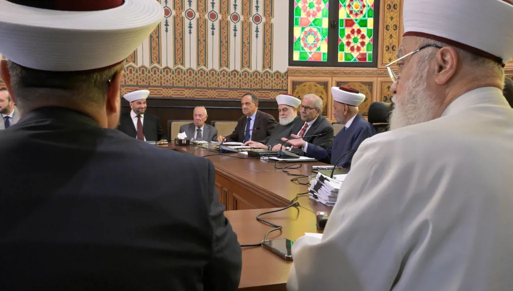 سلام خلال اجتماع للمجلس الشرعي الإسلامي برئاسة دريان: سنستمر في بسط سلطة الدولة