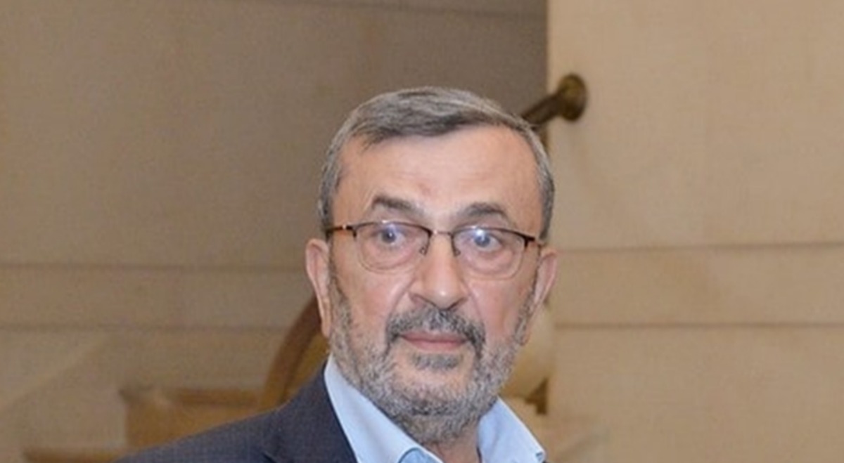 حسن عز الدين. (مواقع)