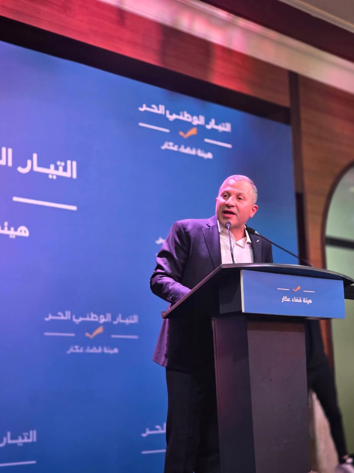 النائب  باسيل متحدثاً.