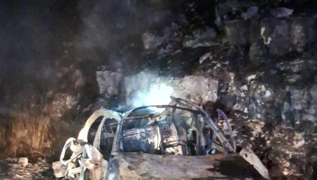 مسيّرة إسرائيلية تستهدف سيارة بين تولين وبرج قلاويه… وسقوط قتيل (فيديو)