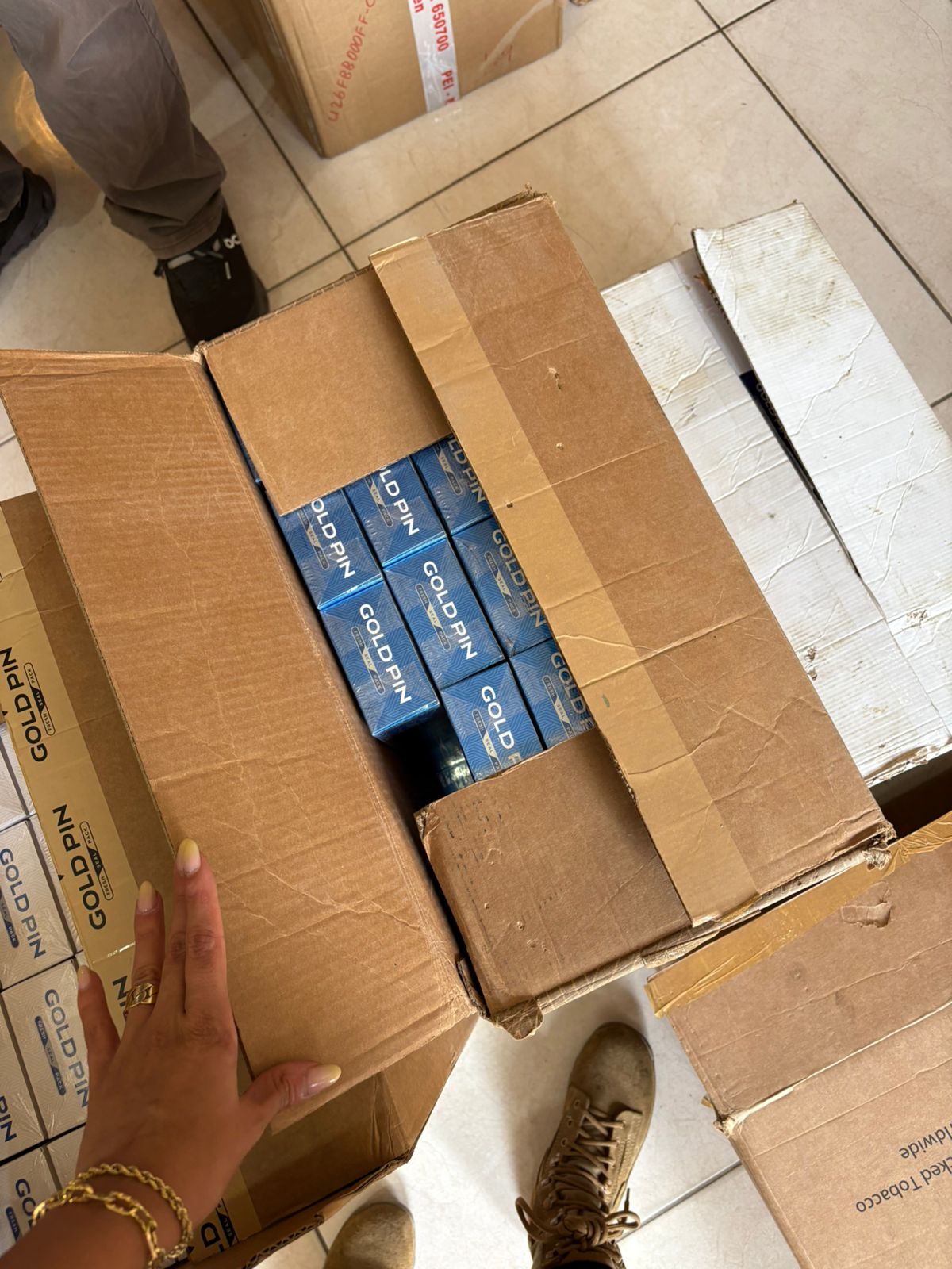 صورة للمضبوطات (الريجي).