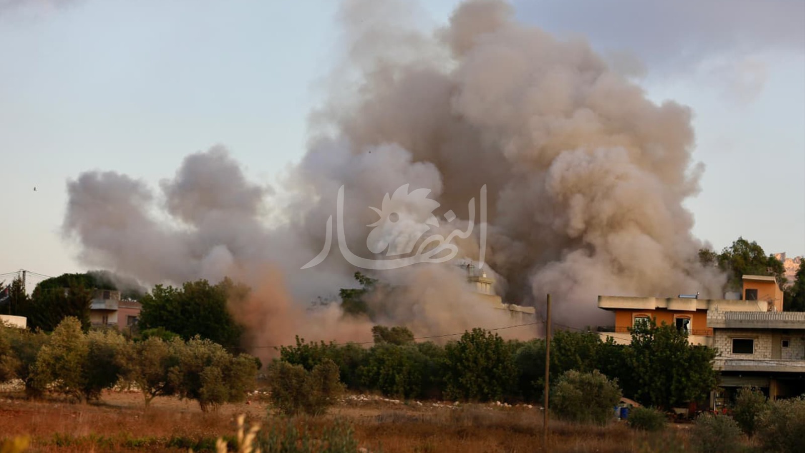 من الغارة الإسرائيلية على بلدة كفرتبنيت قضاء النبطية (النهار)