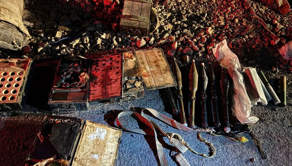 الجيش الإسرائيلي: أحبطنا محاولة تهريب أسلحة في قمة جبل الشيخ (صور)