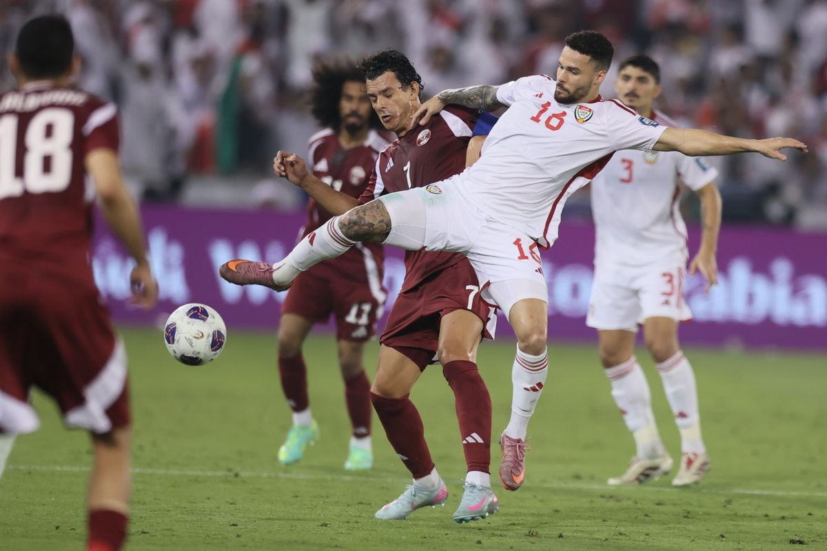 من مباراة قطر والإمارات. (وكالات)