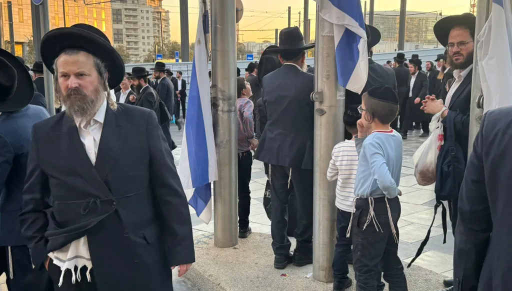 تظاهرات "مليونيّة" للحريديم... والإعلام الإسرائيلي يحذّر من "عنف غير مسبوق" (فيديو+صور)