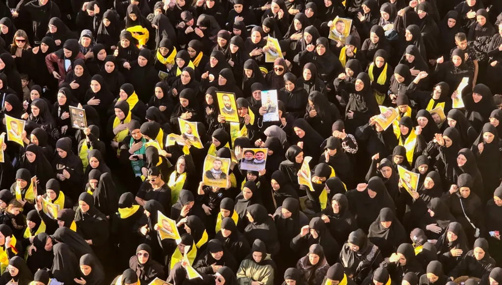 بالفيديو والصور - النبطية تشيّع أبناءها الخمسة