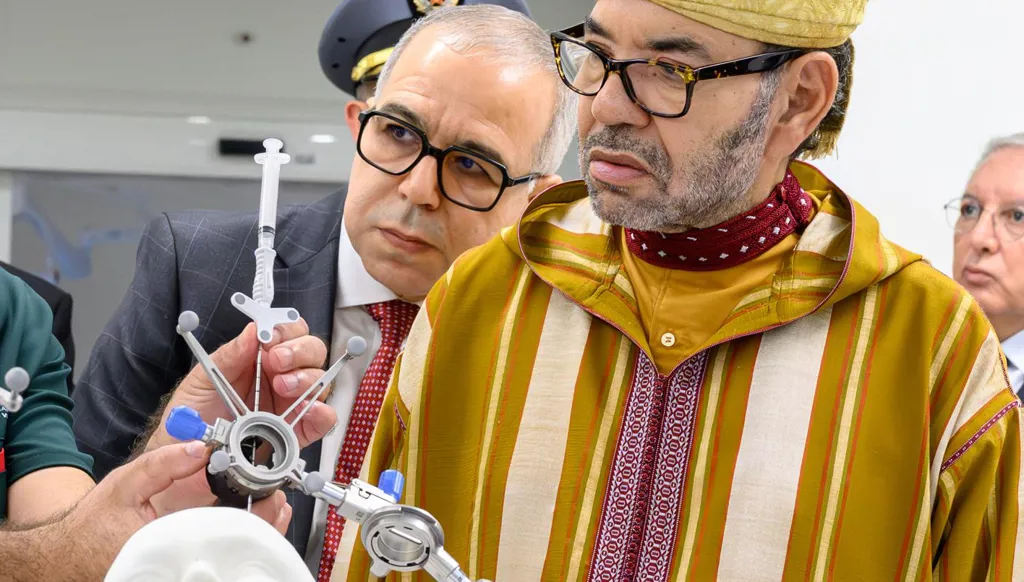 الملك محمد السادس يدشن المركب  الاستشفائي الجامعي للرباط