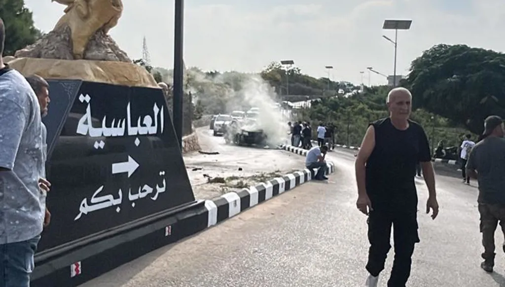 استهداف سيارة في برج رحال جنوب لبنان (صور)