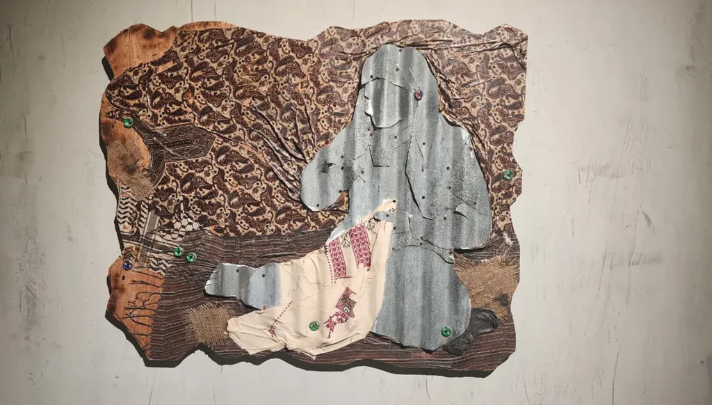 التطريز الفلسطينيّ في معرض "صِلَة" بالشارقة: أيدي النساء لم تنسَ خيوط الانتماء وبصمة الهوية