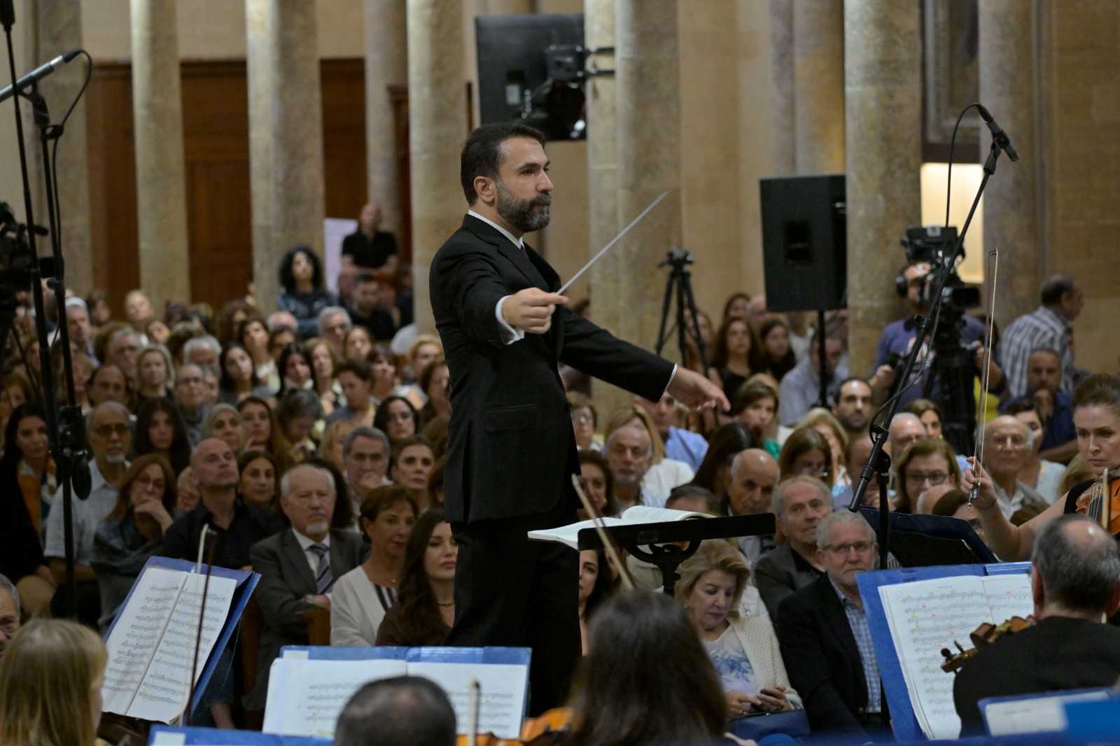 المايسترو لبنان بعلبكي (المكتب الإعلامي).