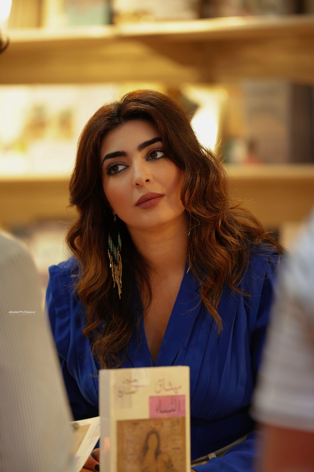 الكاتبة حنين الصايغ.