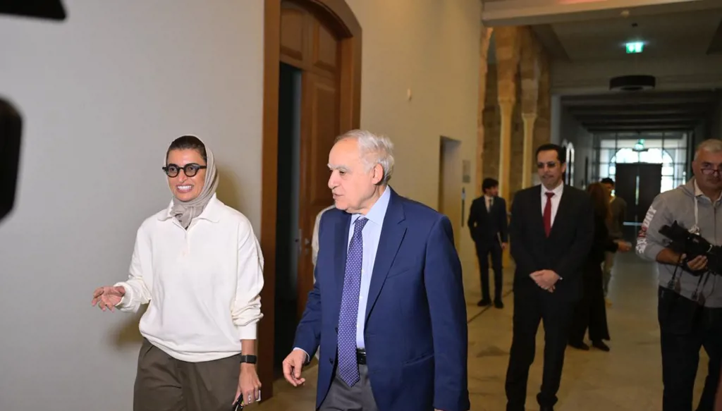 لقاء يجمع نورا الكعبي ووزير الثقافة اللبناني (صور- فيديو)