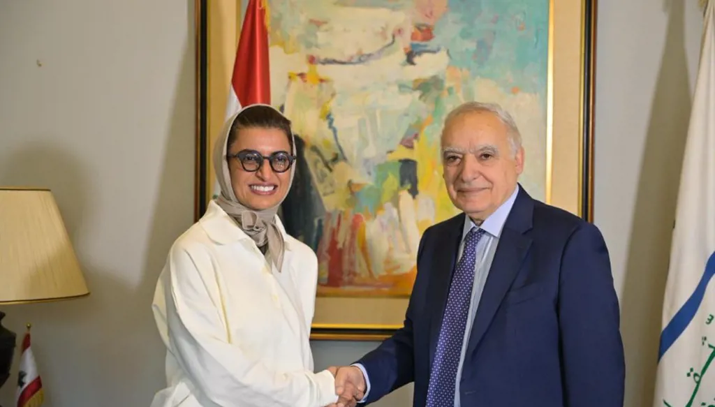 "العودة" السعودية تتوّج المؤتمر الاستثماري "حزب الله" يشوّش و"ينصح" بوقف التضييق