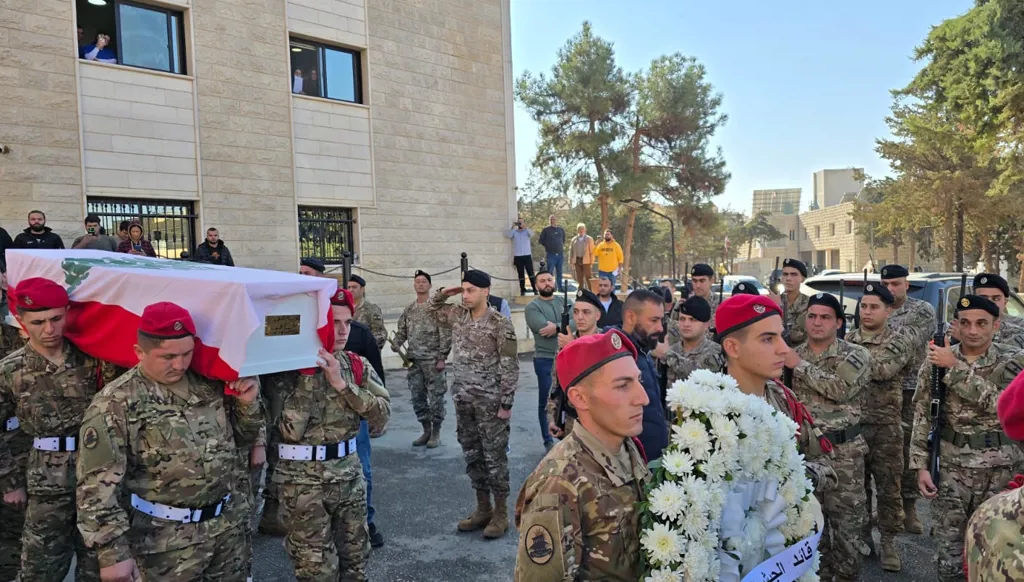 مراسم عسكرية مهيبة لشهيدي الجيش في بعلبك... عون لهيكل: الحملات المشبوهة لن تثنيكم عن القيام بدوركم (صور وفيديو)