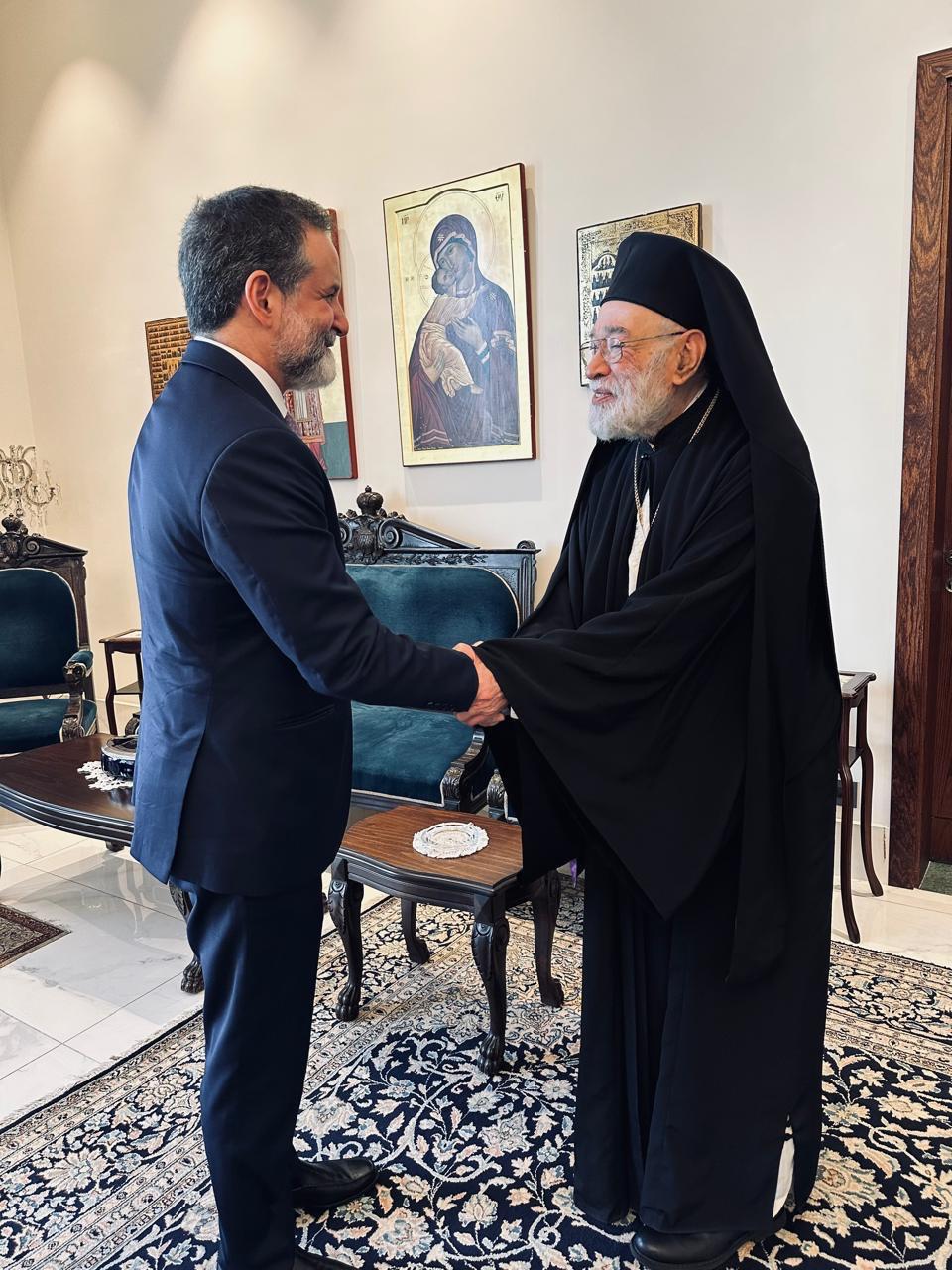 صائب سلام زار المطران عوده