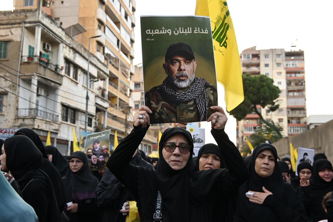 حزب الله يشيع قائده العسكري البارز هيثم الطبطبائي (حسام شبارو).