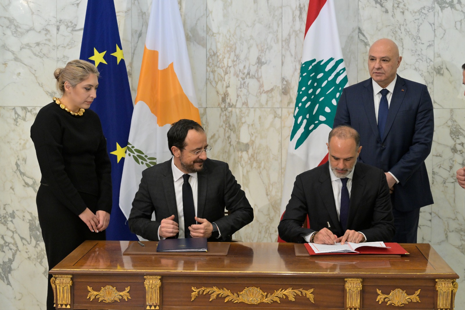 توقيع اتفاقية ترسيم الحدود البحرية بين لبنان وقبرص في القصر الجمهوري (نبيل إسماعيل). 