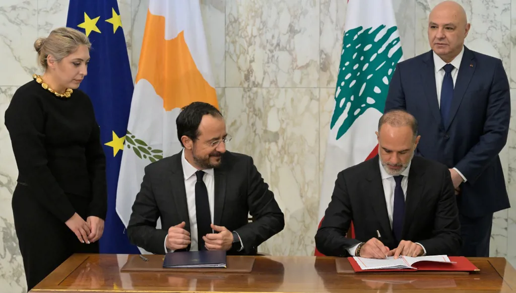 5 عند الخامسة: ترسيم الحدود بين لبنان وقبرص... انفجار في سوريا وأطفال تحت التهديد