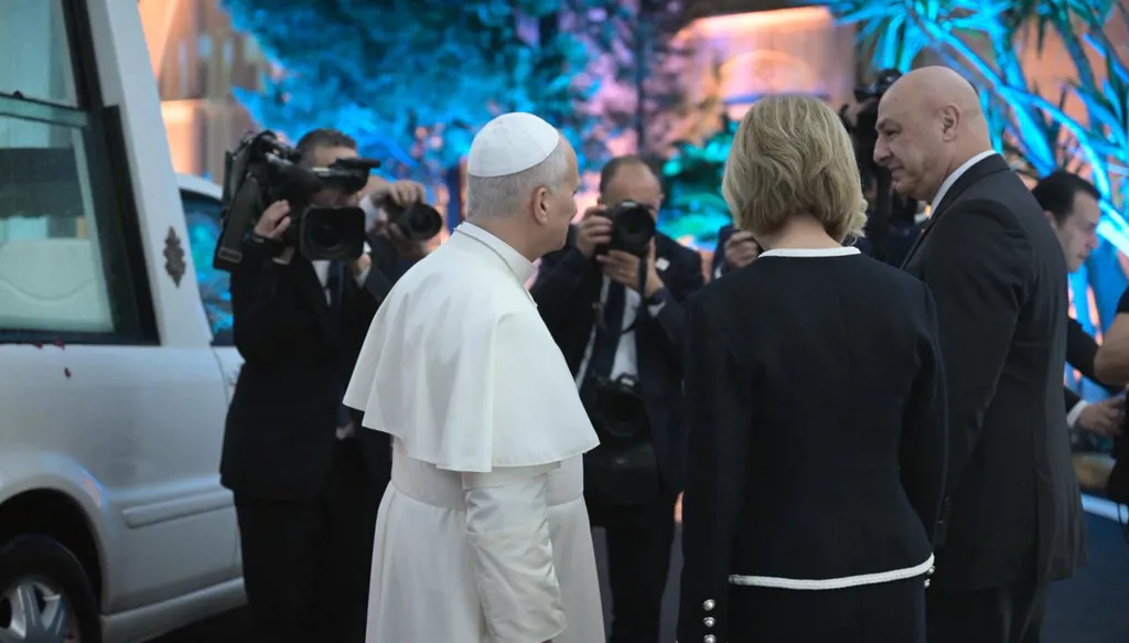 عدم دعوة جعجع 