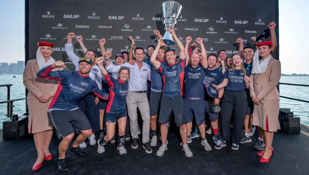"الإمارات بريطانيا" بطلاً لسباقات "سيل جي بي" رولكس 2025