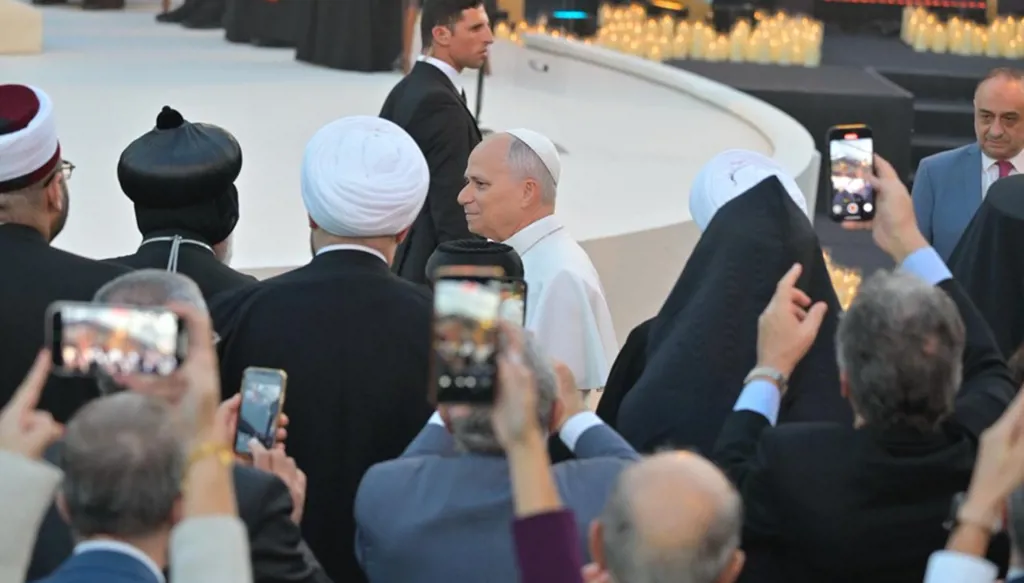 البابا يوحّد "كل لبنان" تحت خيمة واحدة: كونوا صانعي سلام