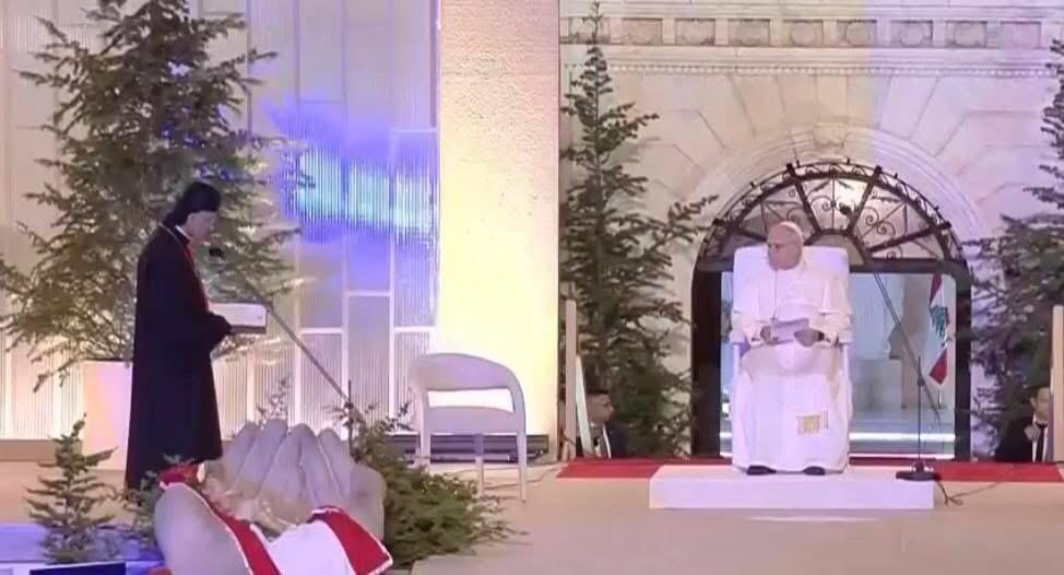 البابا والراعي. (البطريركية المارونية)