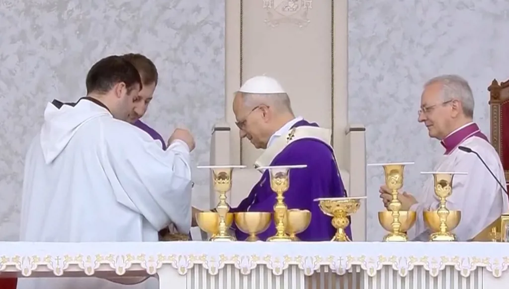 الواجهة البحرية ساحة إيمان… البابا لاوون: اسمعوا صوت شعب لبنان المطالب بالسلام