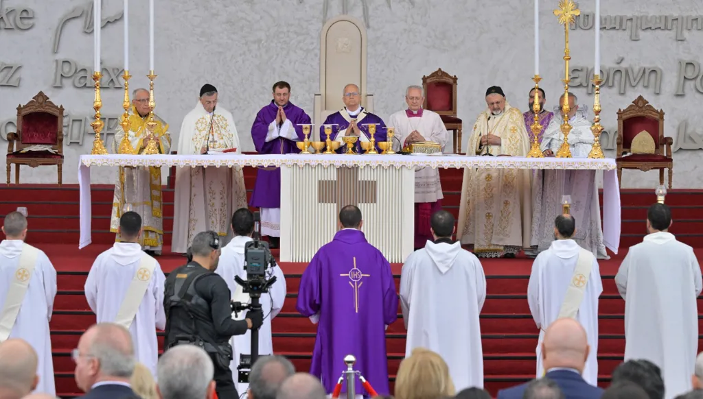 البابا في القداس: اسمعوا صوت  الشعب الذي يطالب بالسلام