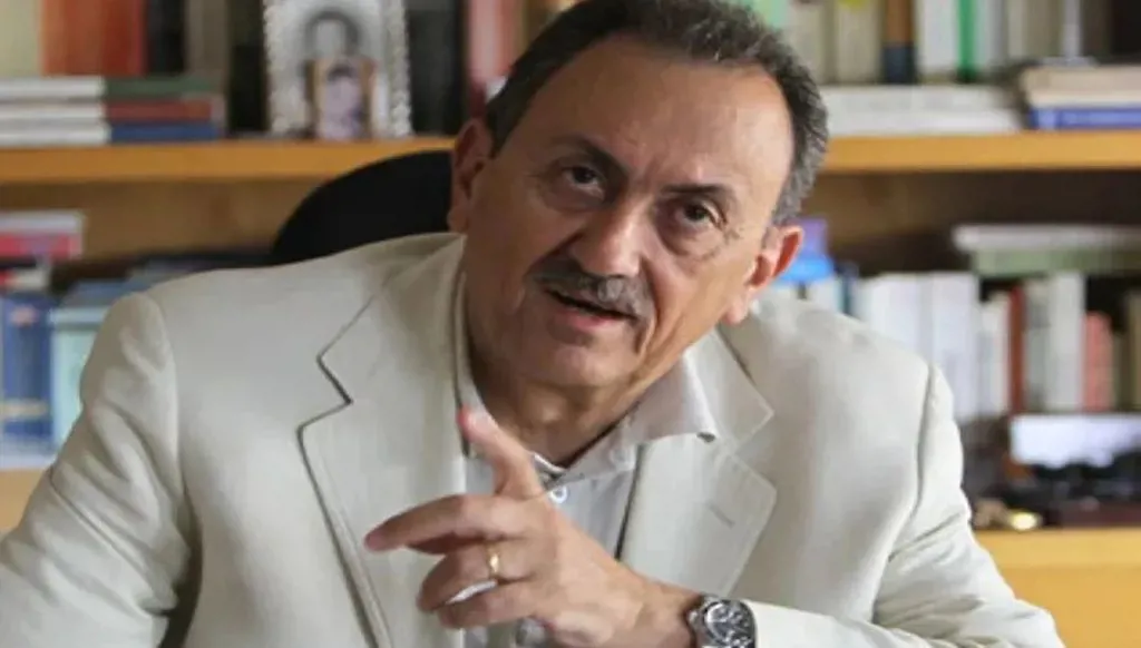 التهويل المزدوج... من أيام 17 أيار!