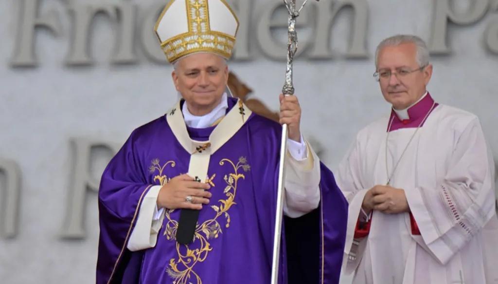 صمت المراسم يتحدث: البابا في لبنان... والكيدية السياسية تفكك رسالة الوحدة