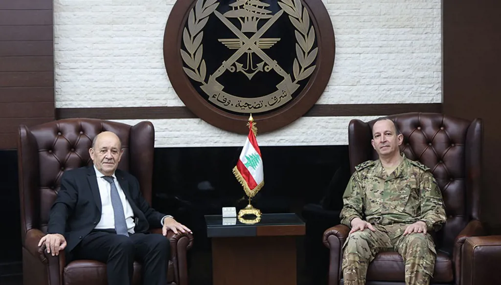 لودريان يستكمل جولته في بيروت... لقاءان مع بري والعماد هيكل