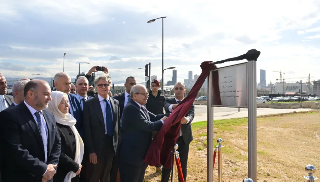 سلام وضع حجر الأساس لحديقة الرئيس الشهيد رفيق الحريري في بيروت: لإعادة تنظيم المجال العام (صور)