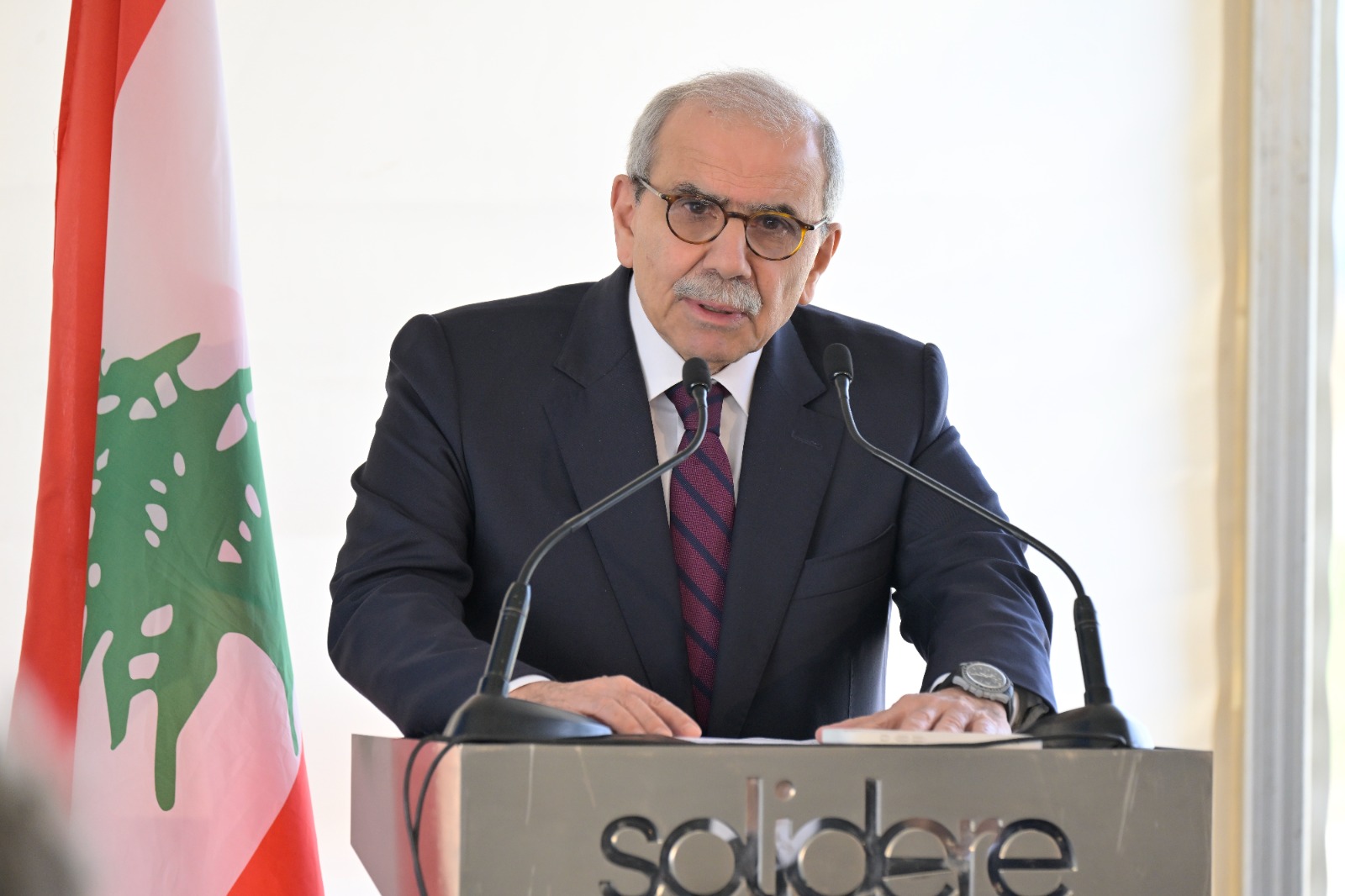 الرئيس نواف سلام (نبيل اسماعيل).