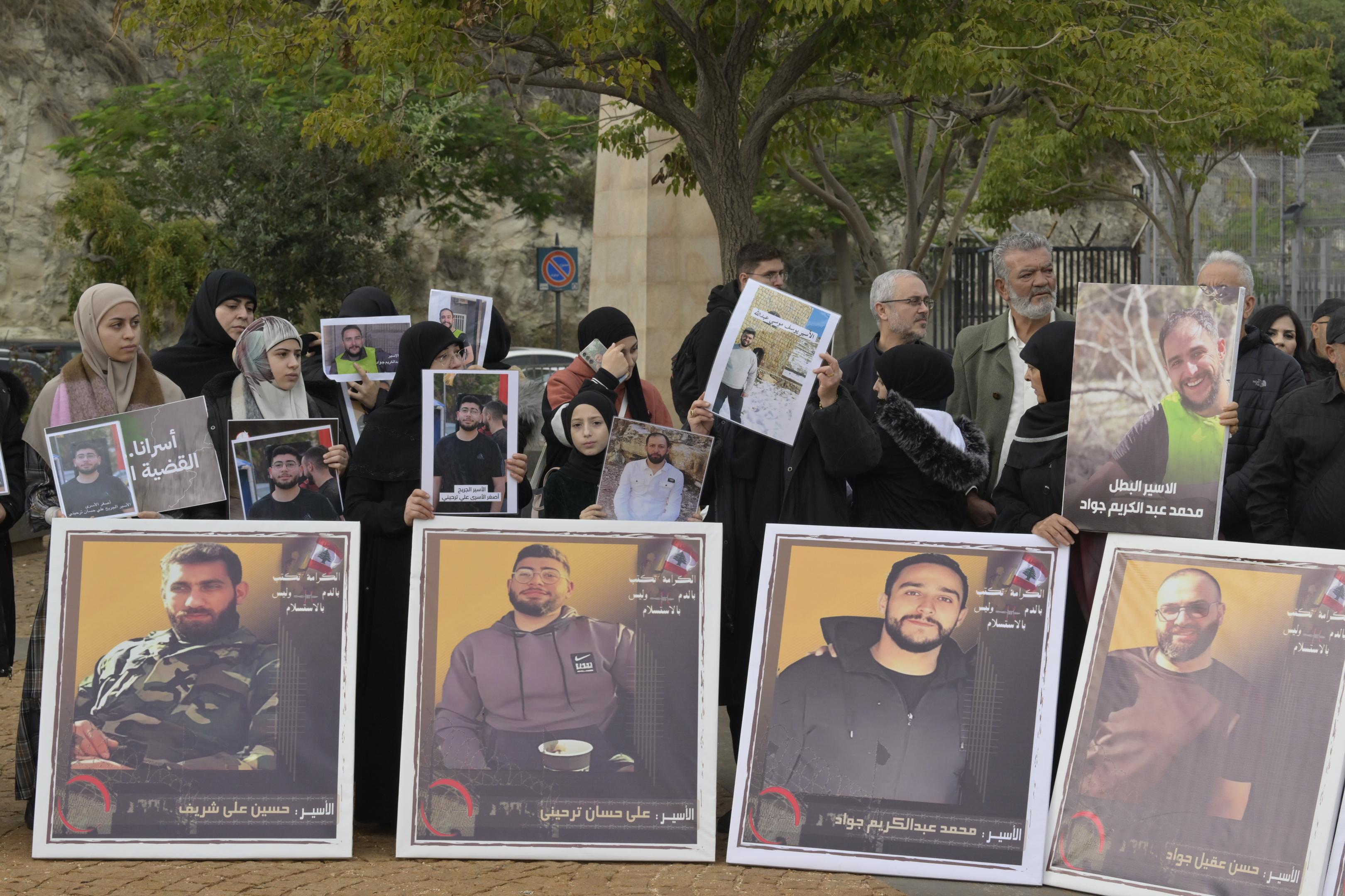 اعتصام لعائلات الأسرى اللبنانيين في السجون الإسرائيلية (نبيل إسماعيل).