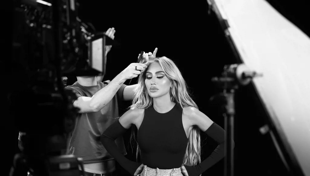 مايا دياب تطلق أحدث أعمالها الغنائية "آخر سهرة" (فيديو)