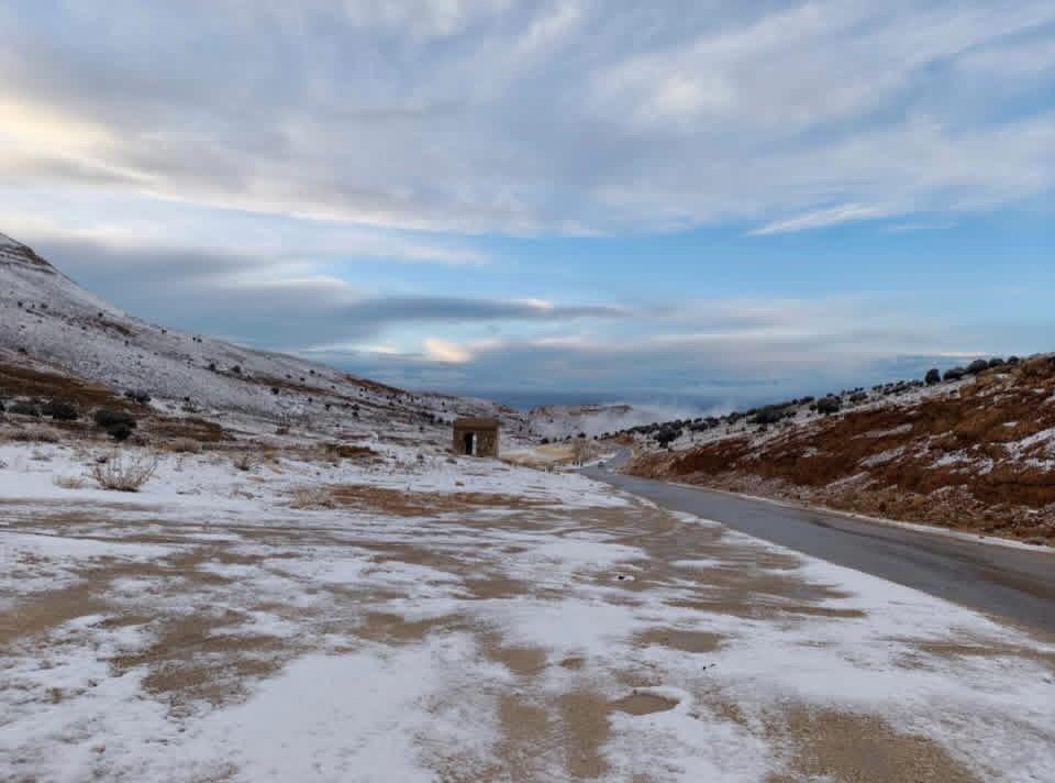 تساقط الثلج في جرود الضنية (النهار).