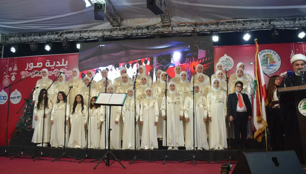 أول قرية ميلادية في مدينة صور بحضور رسمي وديني ودولي