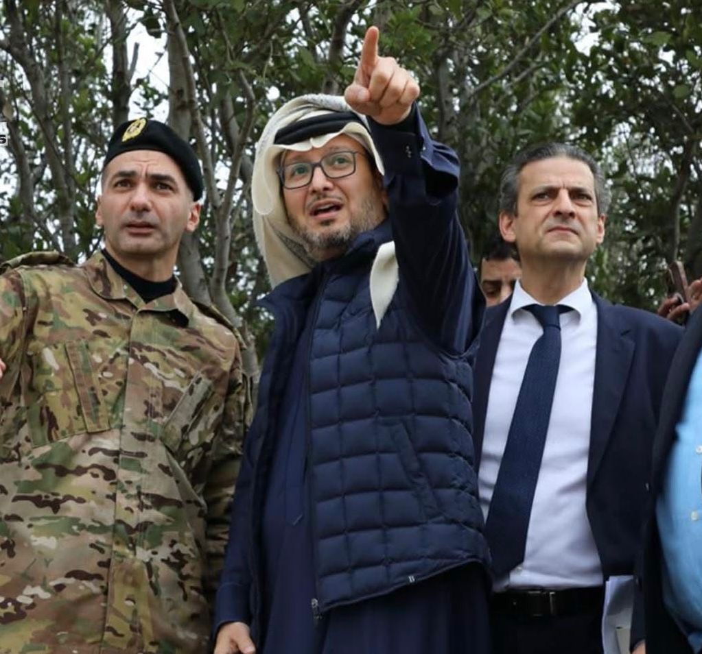 السَّفير السعودي يُشارك في الجولة التي نظّمها الجيش اللبناني.