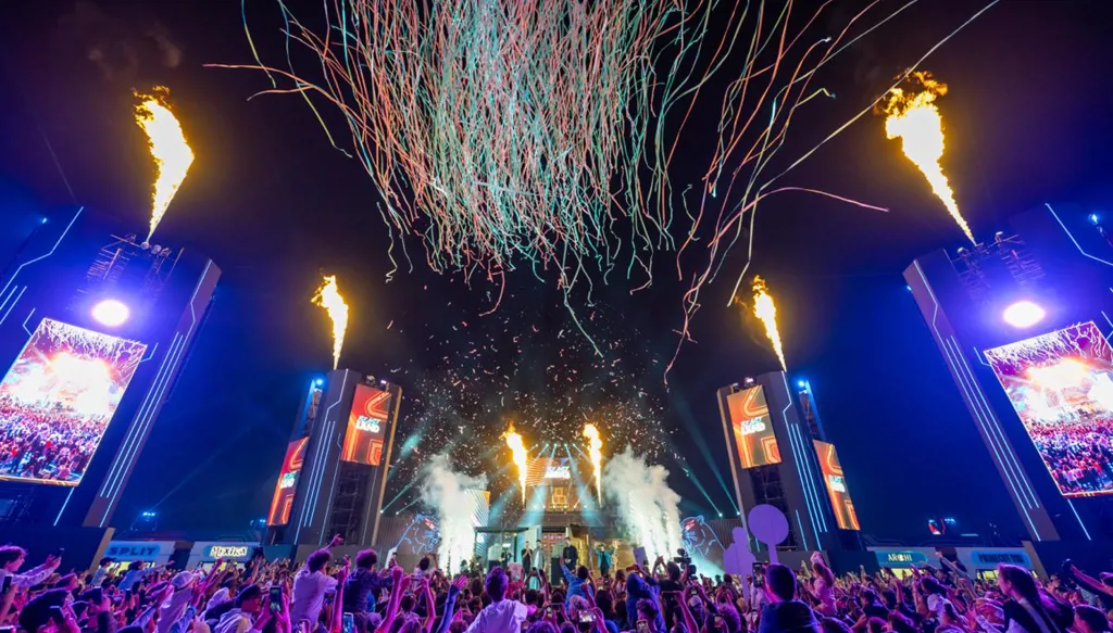 موسم الرياض 2025 يحقق رقماً قياسياً ويتخطّى 8 ملايين زائر