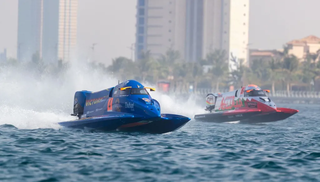"فيكتوري تيم" ينشد اللقب الأول في بطولة فورمولا 1 للزوارق السريعة