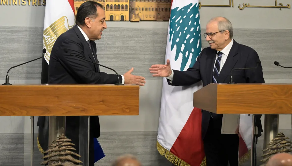 مصر توازنها: لا سلاح الحزب ولا اعتداءات إسرائيل