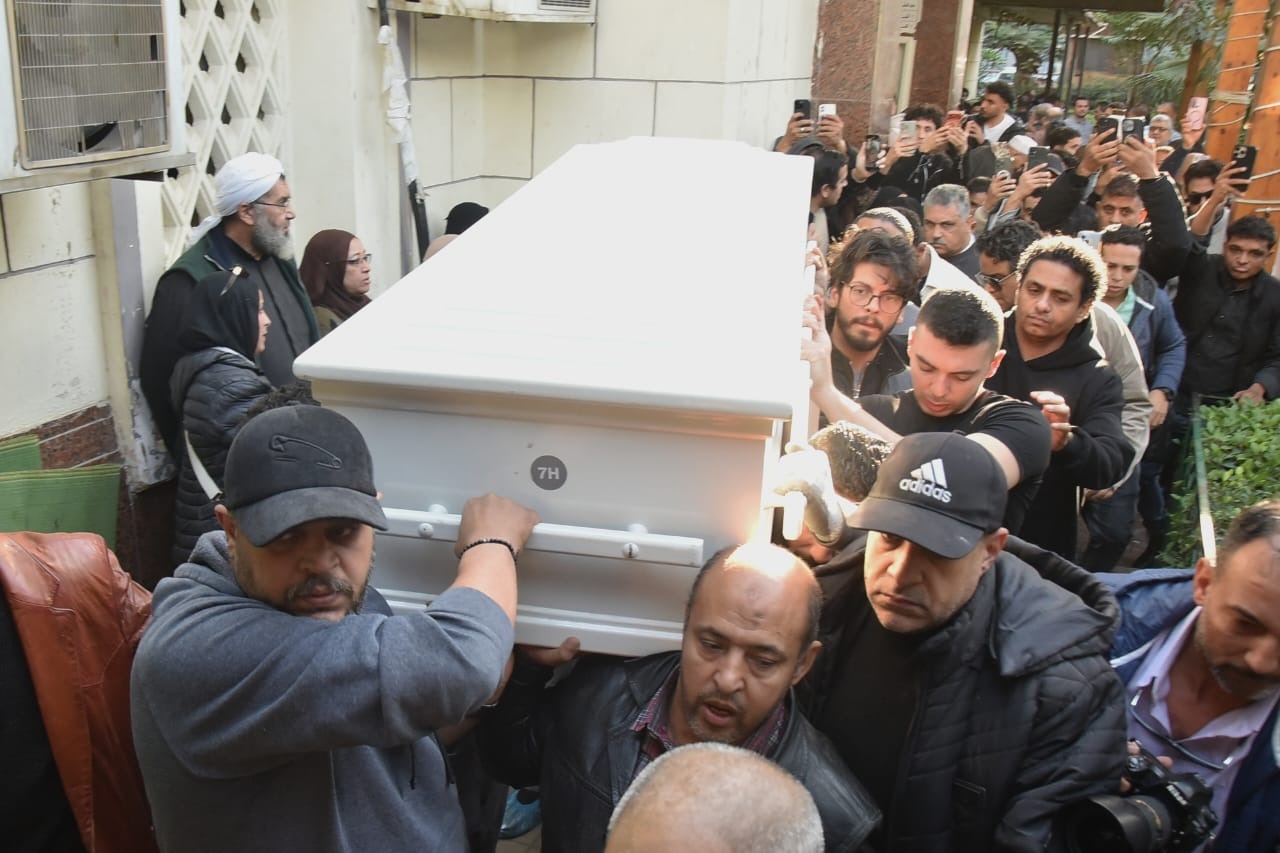 لحظة خروج نعش سمية الألفي