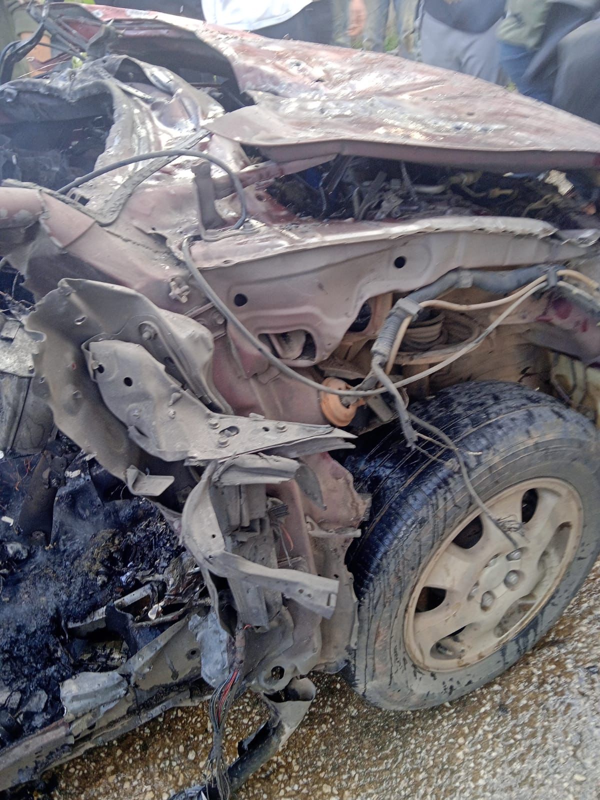 السيارة المستهدفة في الغارة الأولى (متداول)