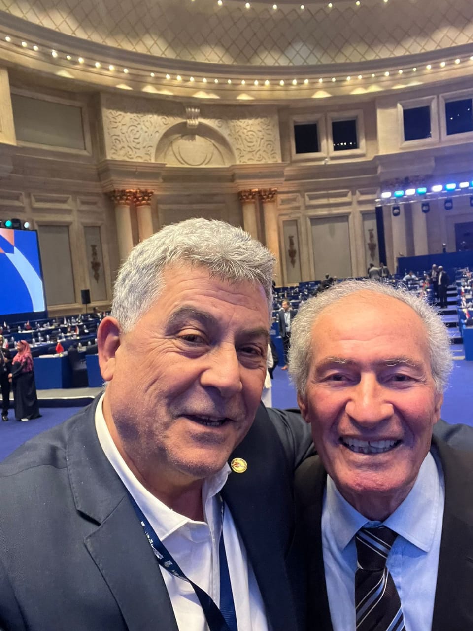 درويش مع رئيس الاتحاد الدولي. (وكالات)